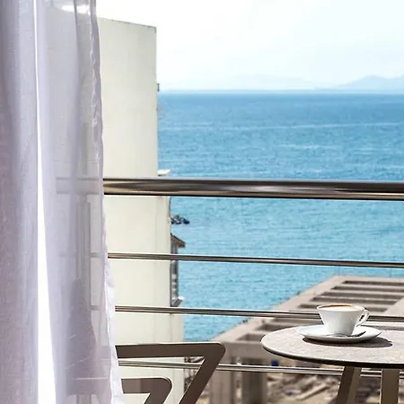 Days Aparthotel 4*