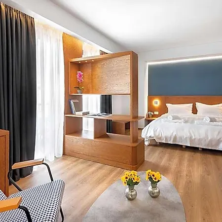 Days Aparthotel