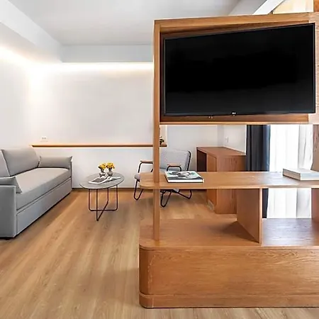 Days Aparthotel 4*