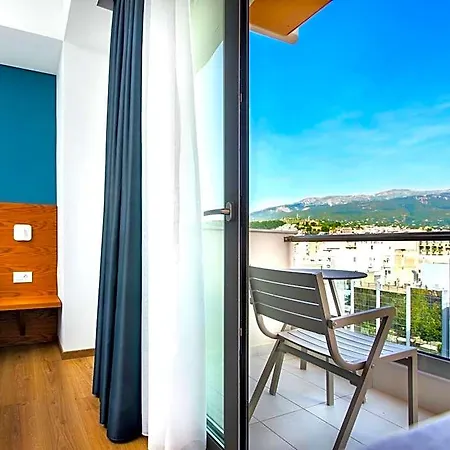 Days Aparthotel Patras
