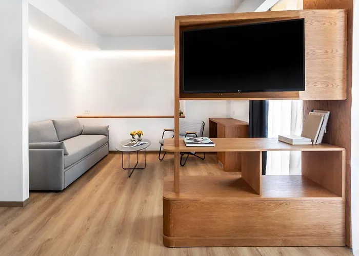 מלון דירות Days 4*